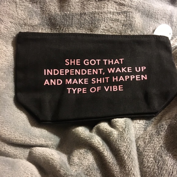 BNWT LA Trading Co Makeup Pouch - Picture 2 of 4